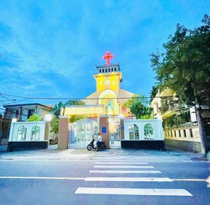 hot/ nhỉnh 5 tỷ sở hữu được nhà 4 tầng 5pn ô tô đậu trong nhà/ nguyễn duy trinh gần nhà thờ phú hữu