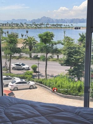 do chuyển định cư, cần bán căn hộ 3pn 96m2 view biển đông nam trung tâm du lịch bãi cháy, hạ long.