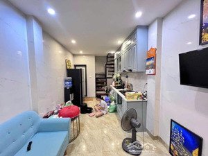 bán nhà riêng tại bạch mai, 4,6 tỷ, 20/22 m2 , ngõ thông, sổ đẹp nở hậu , cực thoáng.