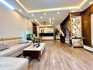 bán nhà minh khai 5 tầng ô tô đỗ cửa - sổ vuông - gần phố - dân cư văn minh thân thiện giá cực tốt