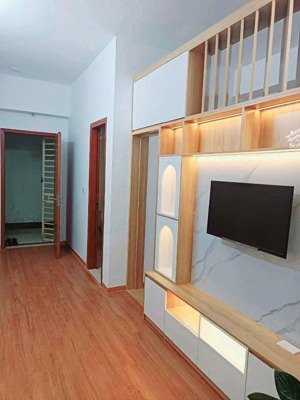 chính chủ bán căn 2 pn - 45m2- chung cư đại thanh chỉ 1.x tỷ . lh 