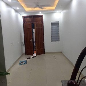 chính chủ bán nhà riêng hai thoáng, ngõ nông, gần ga văn quán 28m2, 5pn, 3wc tại trần phú, hà đông