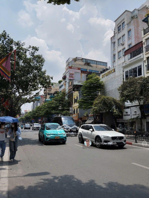 nhà 6 tầng ngọc lâm . ôtô tránh - vỉa hè - sẵn dòng tiền 30tr/ tháng.