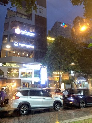 toà nhà văn phòng mặt tiền lê thánh tôn quận 1, dt 80m2 xây 5 tầng thang máy, mt 5m, shr, chỉ 64 tỷ