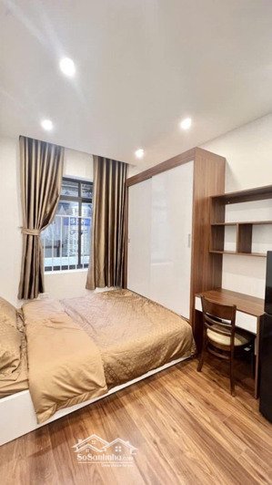 bán nhà 5 tầng 48m ngõ rộng, ánh sáng ngập tràn. 3 bước đến vincom phạm ngọc thạch