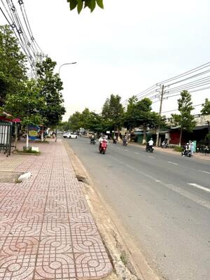 BÁN NHÀ TIỀN ĐƯỜNG ĐINH TIÊN HOÀNG PHƯỜNG 8 VĨNH LONG (GẦN TRƯỜNG CAO ĐẲNG VĨNH LONG)