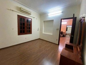 bán căn hộ tập thể phố bạch mai, 90m2, 3 ngủ, ô tô đỗ cửa