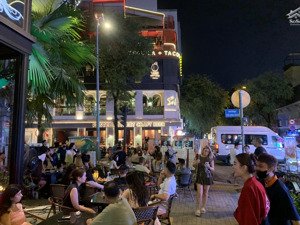 hotel vip thủ khoa huân, lô góc, diện tích 390m2 xây 8 tầng, mt 14m, dòng tiền 20 tỷ/năm, chỉ 450 t