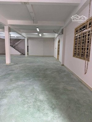 kho gần phạm văn đồng, hbc, thủ đức. dt tổng 800m2. giá 65tr