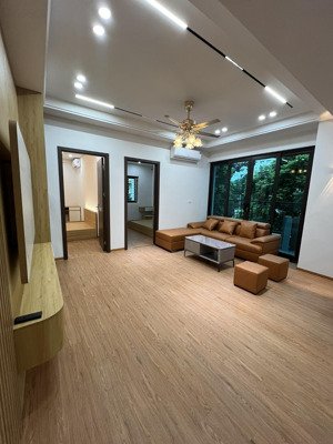 bán nhanh căn hộ toà c đường lưu hữu phước. căn góc siêu thoáng dt 110m