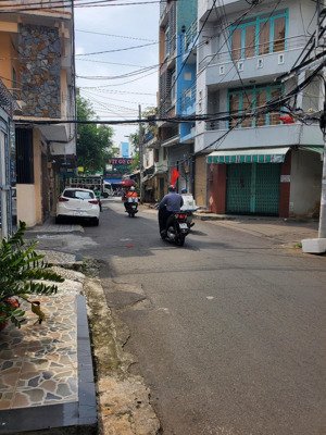 nhà mặt tiền hẻm 427 minh phụng quận 11 cần bán