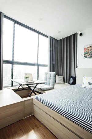 cho thuê căn hộ paragon, 90m2, 2pn, full đồ, vào luôn giá 15tr. lh 