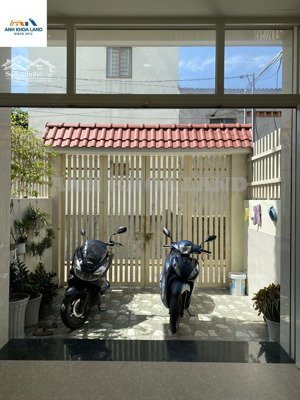 bán nhà - chỉ 5 phút tới vincom thủ đức - xe hơi để trong nhà - p.linh trung - giá: 5,8 tỷ