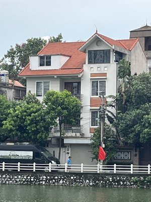 bán nhà hồng tiến, bồ đề , long biên: 233m, 3 tầng, giá 86 tỷ: mặt phố, view hồ, kinh doanh, vp