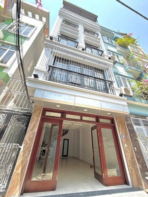 bán nhà bồ đề gốc 45m2*5t, lô góc, ô tô vào nhà, 50m ra mặt phố hồng tiến. giá 12.5 tỷ