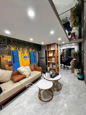 nhà 5 tầng - 15/23m2 - 4,9 tỷ - quận cầu giấy