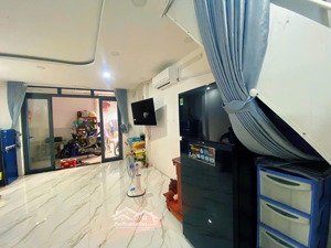 giảm mạnh nhà linh chiểu, 2tầng gần đại học ngân hàng, 1 căn ra mặt tiền thông đường kha vạn cân.