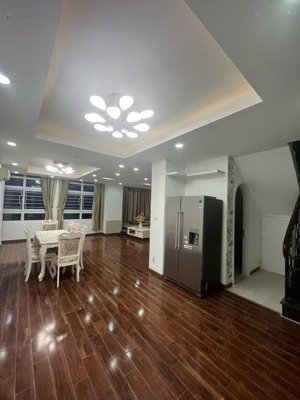 bán căn duplex cộng hoà plaza 140m2, (3pn/3wc) giá: 6.7 tỷ, tân bình, hcm cách sân bay 1km