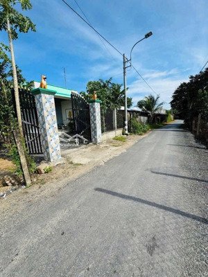 lô góc đẹp, mặt tiền đường nhựa, đất full thổ cư bán nhanh trong tuần!