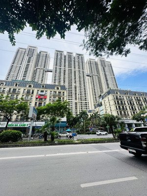 chạm ngưỡng giới thượng lưu , tổng hợp 10 căn liền kề . giá chỉ từ 26 tỷ .