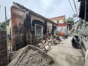 đất nguyễn quý tri- sát vinhomes, cạnh chợ, oto 7 chỗ vào đất, nở hậu nhẹ, giá tốt