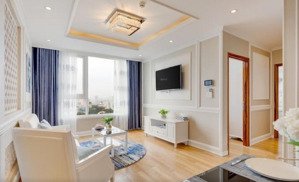 gia đình bán căn góc res green tower q.tp. dt 55m2 2p, sh. giá 3,6 tỷ. lh 