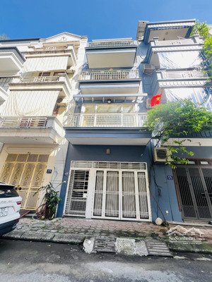 bán nhà kđt văn quán 68m2 , mt:4,2m , giá 21,2tỷ -dân trí cao , đẹp nhất văn quán .