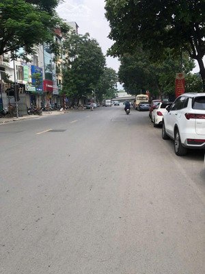 bán nhà mặt phố trần quốc hoàn, 29,5 tỷ, 51,6 m2, 6 tầng, kinh doanh vô đối