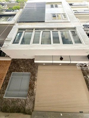 phân lô sát quận uỷ đống đa (hoàng cầu) - ngõ thông - ô tô qua nhà - 7 tầng thang máy - chủ kỹ sư