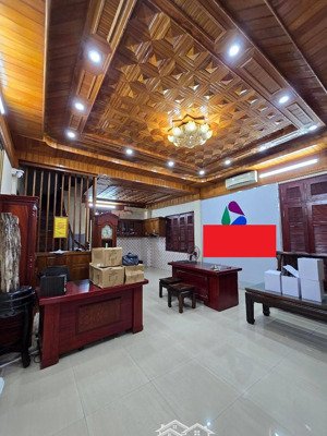 bán nhà mặt ngõ 68 cầu giấy, ngõ thông oto, kinh doanh bất chấp, 161m2, mt 7.3m, 35.5 tỷ.