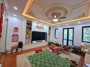 bán nhà ngô quyền hà đông, dt 42 m2 giá 9,7 tỷ (tl) nhà phân lô ô tô lùi cửa,tặng full nội thất