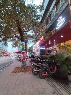 hot! bán nhà phố 31m2, 12 tỷ tại nguyễn chí thanh, đống đa, hà nội