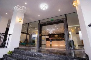 khách sạn cao cấp có hồ bơi 50 phòng + 6 penthouse phố biển dương đình nghệ