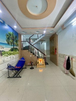 bán gấp nhà riêng hương lộ 2 btân, 56m2, 2 tầng mới đẹp, hẻm xe hơi ngay 4 xã, nhỉnh 5 tỷ.