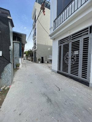 nhà đẹp 4 tầng lô góc 2 thoáng phụng châu diện tích: 39m² x 4 tầng, lh : 