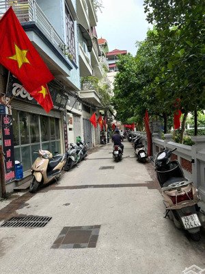 bán nhà 5 tầng 29m2 có thang máy + tặng nhà 4 tầng 10m2 tại ngõ 158 ngọc hà, ba đình 8,5 tỷ