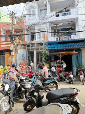 bán nhà mặt phố ỷ lan, 10,299 tỷ, 81,4m2, view đẹp, 8pn, 9wc