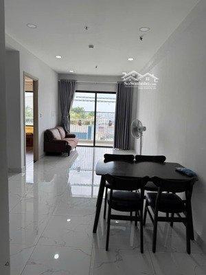 cho thuê căn 70m2 có rèm máy lạnh giường như hình giá ưu đãi chỉ 6 triệu, chốt nhanh