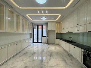 chính chủ cần cho thuê nhà mặt tiền lê bôi, q8 nhà mới ít sử dụng, giá 17,9 triệu/th