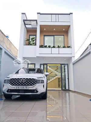 ngay tâm biên hoà chỉ 10p di chuyển có ngay nhà xịn giá tốt mới toanh 100% giá cực tốt chỉ 990tr