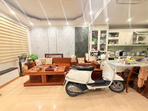 ô tô 7 chỗ đỗ cửa thoáng sáng 50m hiếm nhất ba đình