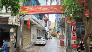 bán nhà riêng, chính chủ 60m2, mt 5m, ngõ rộng ôtô vào nhà, cách trục chính mậu lương 20m