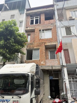 lk văn khê 83m. mt5m. 5t. chỉ 16 tỷ. nhà lk phân lô vỉa hè, 2 mặt thoáng. kinh doanh mọi loại hình.