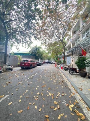 chính chủ nhờ bán nhà liền kề khu đô thị văn khê hà đông