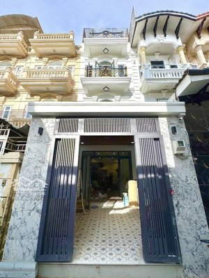 nhà phố c/chủ 4 tầng full nội thất cao cấp mới hoàn thiện hxh 5m lý phục man q7