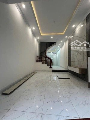 bán nhà lai xá hoài đức 6 ngủ, gần ô tô, chỉ hơn 5 tỷ