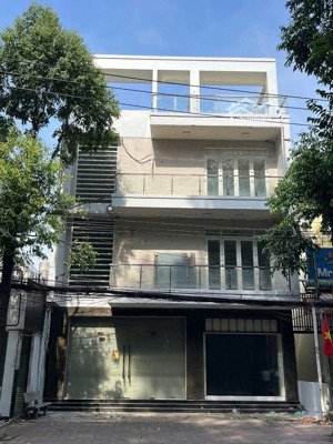 cho thuê nhà mặt tiền thích quảng đức 1 trệt 3 lầu có thang máy