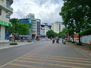 bán nhà hồng tiến bồ đề 68m2 - 9.75 tỷ. nhà dân xây lô góc gần phố