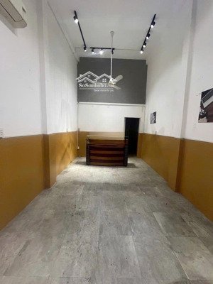 cho thuê nhà hẻm 381 hoàng văn thụ, 3.5x10m, 2 lầu, 2pn giá 14tr