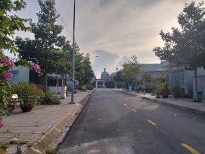 đất mặt tiền đường nhựa 744- sổ hồng riêng- kinh doanh.